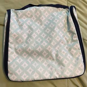 Thirty One Hanging Travel Case